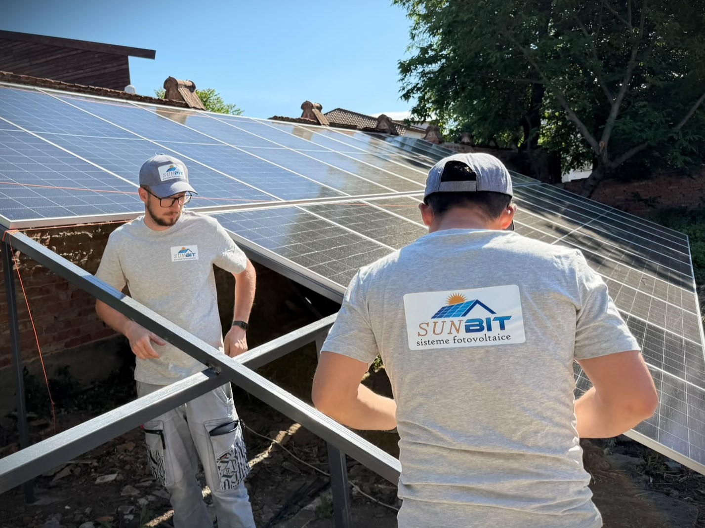 Montaj panouri fotovoltaice Alba Iulia – echipa SUN BIT