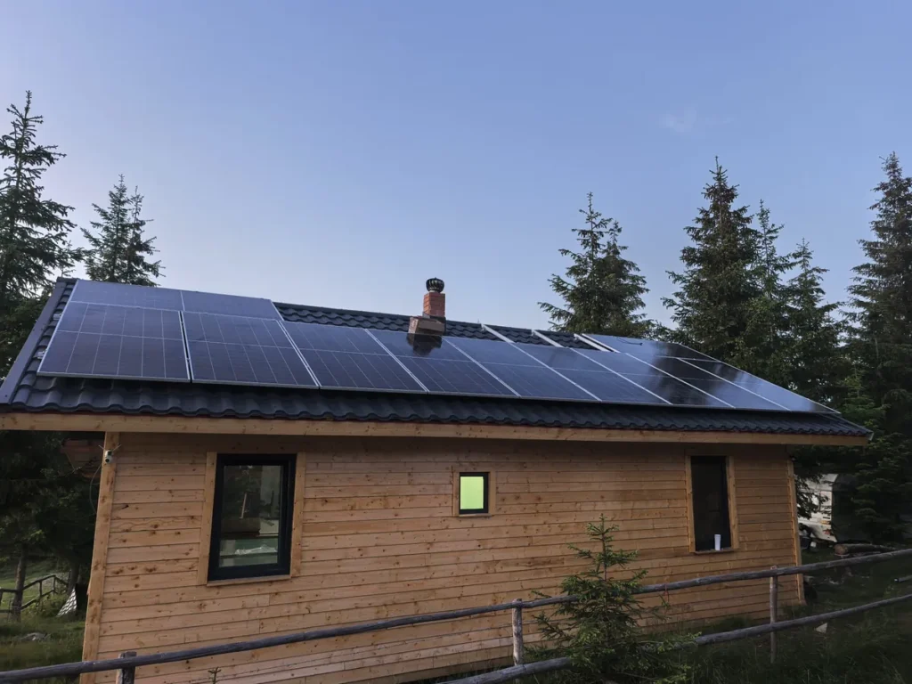Cât durează montarea panourilor fotovoltaice – sistem rezidențial