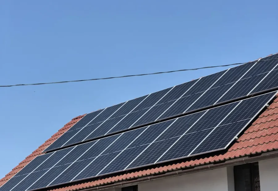 Panouri fotovoltaice Șard Alba – sistem 11 kW cu stocare 17 kWh – proiect fotovoltaic în Șard, Județul Alba