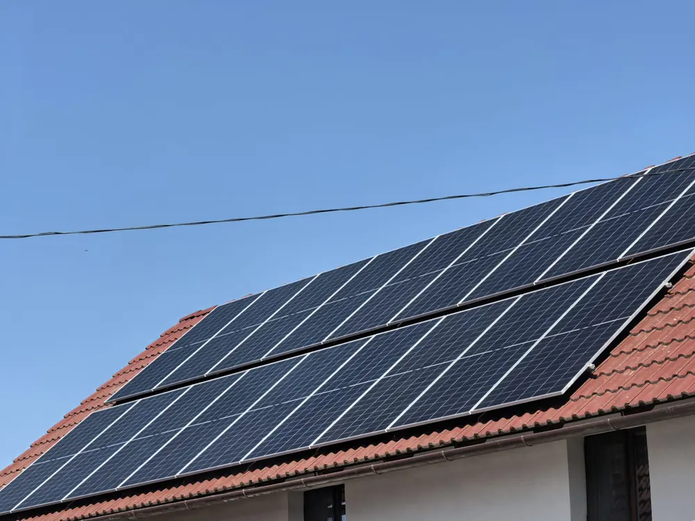 Panouri fotovoltaice Șard Alba – sistem 11 kW cu stocare 17 kWh