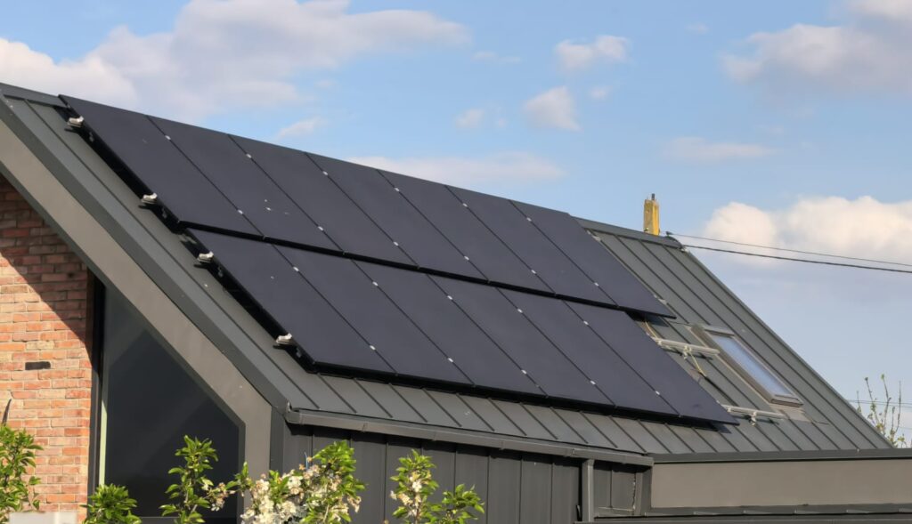 Panouri fotovoltaice Micești Alba Iulia – sistem 11 kWp cu stocare 32 kWh