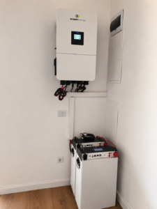 Sistem fotovoltaic 5 kW cu baterii de stocare