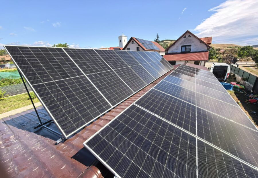 Panouri fotovoltaice Șard, Alba – sistem 11 kWp cu stocare 16 kWh